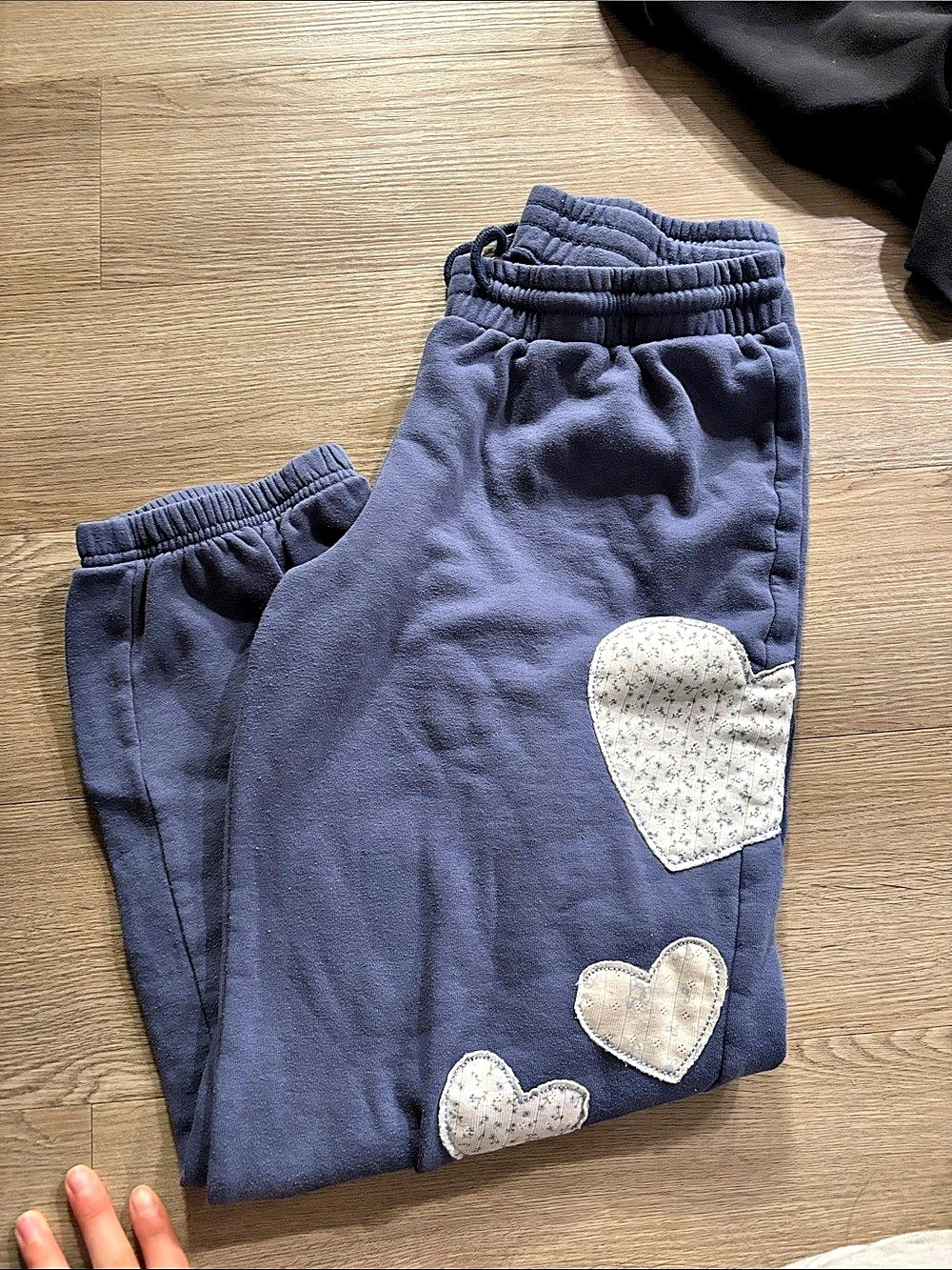 Heart Print Jogger Pants in Blue Size Medium